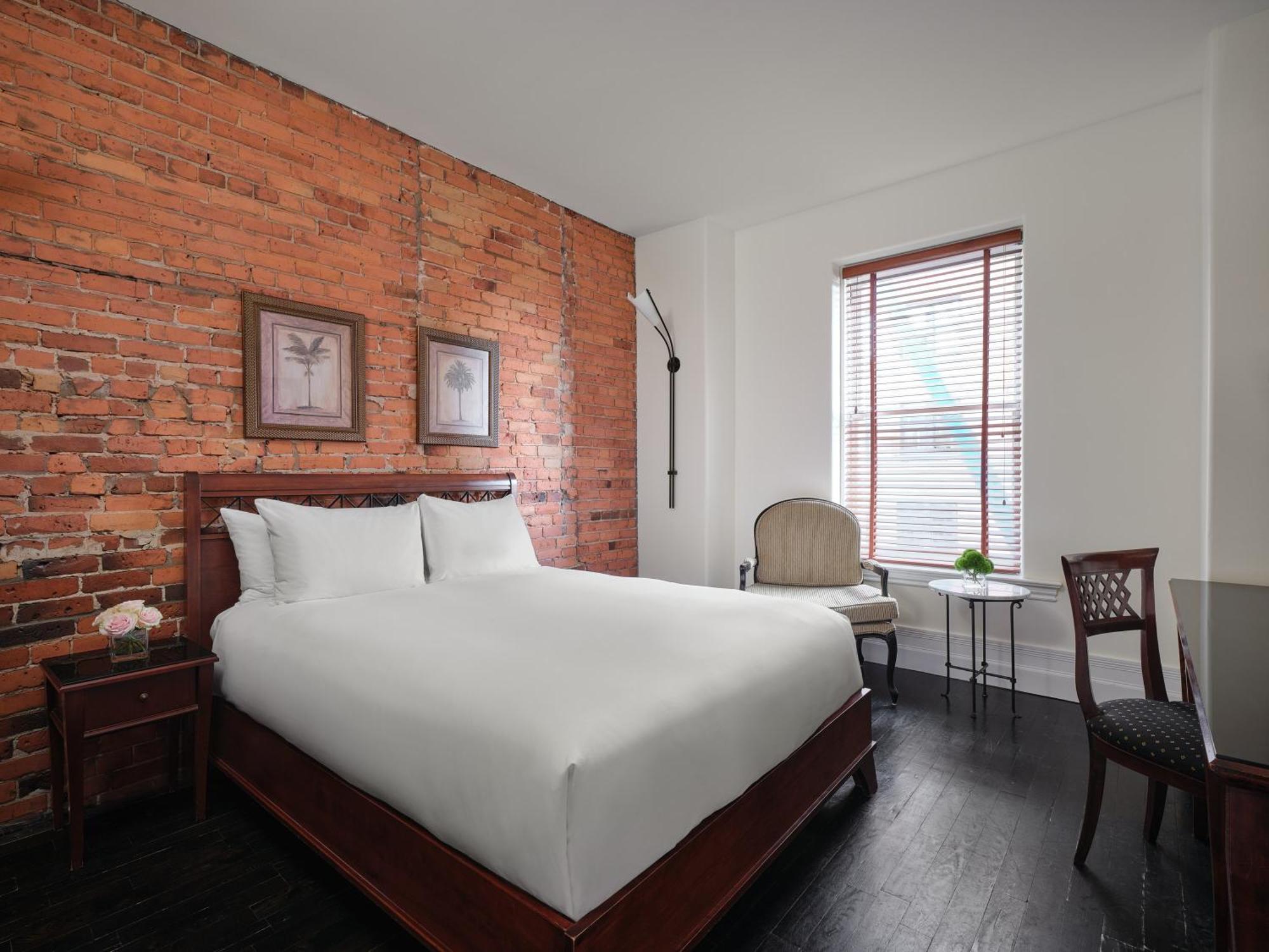 Chambre Lit Queen-Size Classique